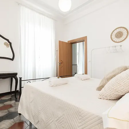 Valteiro Bay The Heart Of Just A Short Walk From The Sea * Varazze